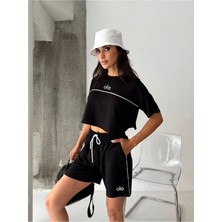 Kadın Oversize Tişört ve Beli Lastikli Şort Ikili Takım