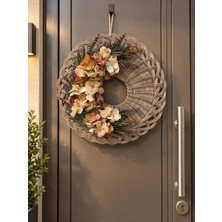 Mood Concept El Yapımı Dekoratif Hasır Rattan Bambu Kapı Çelengi – Çiçekli Duvar ve Dış Kapı Süsü – (35 Cm)