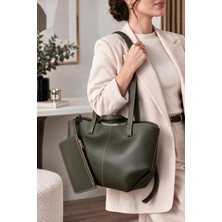 CLASSBAG Kadın Haki Yavrulu (Fermuarsız) Geniş Hacimli Büyük Boy Omuz Çantası