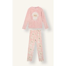 DeFacto Pijama Takımı Pelüş Baskılı Uzun Kollu Üst Desenli Uzun Alt Kız Çocuk D1083A826WN