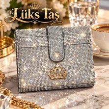 Lüks Taşlı Kartlık Cüzdan Parlak Gümüş Renkli Şık Tasarım ile Kartlarınızı Güvenle Saklayın