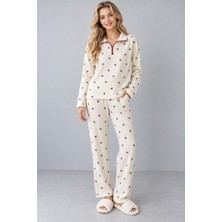 Kadın Krem Waffle Kiraz Desenli Yarım Fermuarlı Dik Yaka Uzun Kollu Pijama Takımı