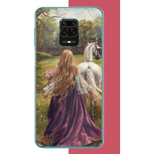 Aksesuarist Redmi Note 9 Pro-9s Uyumlu Mor Elbiseli Kadın Baskılı Silikon Kılıf