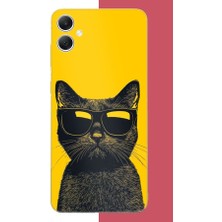 Aksesuarist Samsung Galaxy A05 Uyumlu Sarı Fondaki Havalı Kedi Baskılı Silikon Kılıf