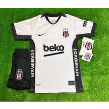 Bêşiktâ'ş' 2027  Vlahoviç Yeni Sezon Iç Saha Çubuklu Çocuk Forması 4'lü Set Forma Şort Çorap Bileklik