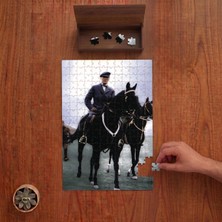 Punto Dizayn At Üstünde Atatürk  Tasarımı 240 Parça Ahşap Puzzle Ahşap Kutuda PD01448