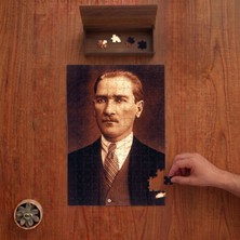 Punto Dizayn Mustafa Kemal Atatürk Portresi Tasarımı 240 Parça Ahşap Puzzle Ahşap Kutuda PD00347
