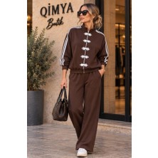 Qimya Butik Şans Life Kadın Pantolonlu Çin Düğmeli Fermuarlı Şeritli Ceketli Alt Üst Ikili Takım