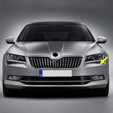 Marmara Avm Sol Ön Far Yıkama Kapağı 3V0955109 Skoda Superb 3 ile Uyumlu 2015-2019