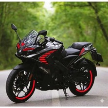 Kaplama Merkezi Bajaj Rs 200 Kırmızı Reflektif (Gece Parlayan ). Kaplama Stıcker Folyo Kaplama