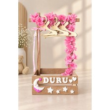 Nilsa Kişiye Özel Isimli Kız Bebek Hediye Sepeti Doğal Renk Kasa Pembe Detaylı Çiçekli Kalp Yıldız | Teyze Sepeti | Hala Sepeti | Babyshower Hediyesi | Kırk Uçurma Sepeti