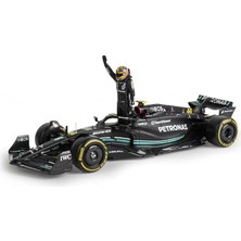 Ahes Hamilton Lewis F1 Mercedes W14E ve 8 cm Yüksekliğinde Pilot Figürü 2023 Formula 1 F1 - Ölçek 1/24 22 cm Model Araba Diecast 18-28037-44