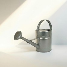 Ahes 3,5 Litre Metal Çiçek Bahçe Sulama Kabı – Modern Dekoratif Çok Amaçlı Sulak (Galvaniz)