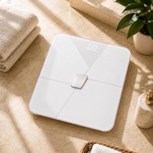 Mythriva Tr Akıllı Vücut Analizli Bluetooth Dijital Baskül Tartı, 180 kg Kapasiteli Beyaz Cam Banyo Tartısı, LED Ekranlı Hassas Ölçüm, Bmı, Yağ, Kas, Su ve Kemik Kütlesi Takibi, Mobil Uygulama Uyumlu (Beyaz)
