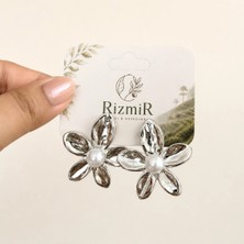 Rizmir Gümüş Renk Inci Detaylı Çiçek Kadın Küpe