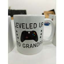 Fumeyabi Leveled Up To Grandpa Kupa - Oyun Temalı Büyükbaba Seramik Bardak Hediyesi 325ML