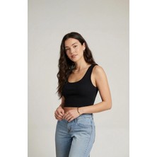 MiaMoon Kadın Siyah Kare Yaka Crop Top Bluz – Şık, Rahat ve Kolay Kombinlenebilir