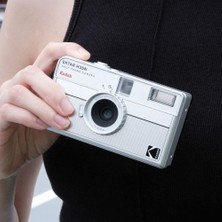 Str Store Kodak Ektar H35N Yarım Çerçeve Film Kamera, 35 Mm, Yeniden Kullanılabilir, Odaksız, Ampul Fonksiyonu, Dahili Yıldız Filtresi, Kaplamalı Geliştirilmiş Lens (Film ve Aaa Pil Dahil Değildir) (Çizgili