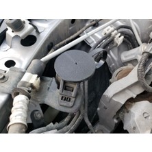 2015 Mazda 3 Silecek Suyu Haznesi Kapağı