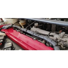 1992-2016 Mitsubishi Lancer Evolution Enjektör Tesisatı Kapak (Kam Kapağı) Parçası