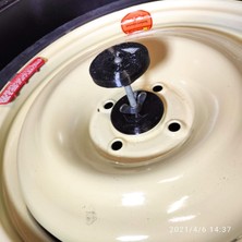 Bmw E30 Yedek Lastik Tutucusu