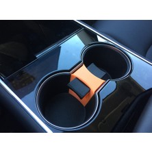 2017-2023 Tesla Model 3 Yaylı Bardaklık Kelepçesi