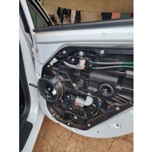 2013-2016 Hyundai I30 Hoparlör Braketi
