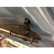 Nissan Leaf Kaput Destek Klipsi