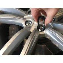 Tesla Bijon Kapağı Sökme Aparatı (Lug Nut Cap Removal Tool)