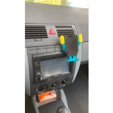 Skoda Fabia 1. Nesil Konsol Için Telefon Tutucu