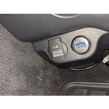 Porsche Cayenne (958, 2. Nesil) Altına Yuvarlak Gömme USB Priz Yerleştirme Adaptörü