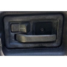 1997-2006 Jeep Wrangler Kapı Kolu Vida Montaj Onarım Plakası