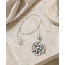 Arvenia Silver Spiral Desenli Yuvarlak Madalyon Telkari Zincirli Kadın 925 Ayar Gümüş Kolye
