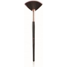 Siyah Yelpaze Highlighter Fırçası 576