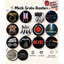Tasarım 12’li Müzik Grubu Rozet Seti 44 mm – Metallica, Nirvana, Ac/dc, Queen, Linkin Park Temalı Iğneli Rozet