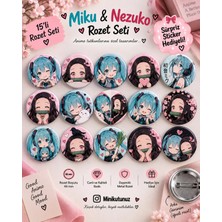 Tasarım Minikutunuz Miku & Nezuko 15’li Anime Rozet Seti 44 mm Iğneli Yaka Rozeti