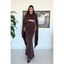 Giyimmasalı Sandy Kumaş Bel Dekolteli Pelerin Kol Abiye Elbise - KAHVERENGİ-GYM-0332