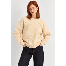 Mevese Kadın Çiçek Motifli Şardonlu Üç Iplik Oversize Sweatshirt - Bej