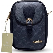 Armine 406 Kadın Siyah Monogram Baskılı Çapraz Askılı Telefon Çantası Önü Tokalı Mini Postacı Çantası
