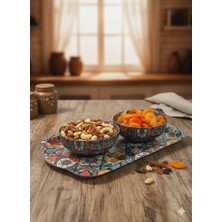 Toyigoo Metal Mozaik Desenli 2’li Servis Kasesi Seti, Çift Bölmeli Meze, Sos ve Kuruyemiş Sunum Kabı, Kaymaz Metal Servis Tepsili, Şık ve Dayanıklı Sofra Aksesuarı, Ev, Misafir Sunumlarına Uygun