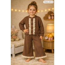 Filiz Kids Kız Çocuk Şık Model  Örme Trikotakım Kahveregi Fırfırlı Hırka Bol Paça Pantalon 2'li Kombin