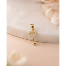 Sarezza Gold Altın Taşlı Mini Kalp Anahtar Figür Kolye Ucu (14 Ayar)