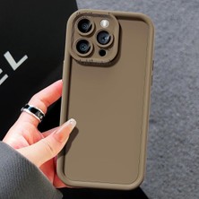 Vera Concept Store Iphone 15 Pro Kılıf Yumuşak Renkli Lansman Silikon Kamera Korumalı Çıkıntılı Kenarlı 3D Desenli, Kahverengi, Tek Ebat, ANANAS-15PRO-KAHERENGI