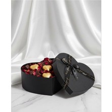 Vera Concept Store 1 Adet Mat Siyah Deri Görünümlü Kabartmalı Kalpli Hediye Kutusu 22X21 cm 090
