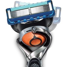 Vera Concept Store Fusion Proglide Tıraş Makinesi + 4'lü Tıraş Bıçağı Set