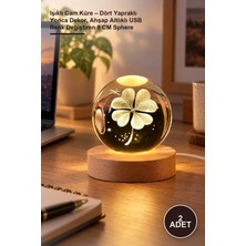 Yenilig 2 Adet Işıklı Cam Küre – Dört Yapraklı Yonca Dekor, Ahşap Altlıklı USB Renk Değiştiren 8 cm Sphere