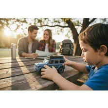 BURADABULDUN Işıklı Müzikli Lüks Jeep Oyuncak Araba – 1:16 Ölçekli Off-Road Model (3+ Yaş)