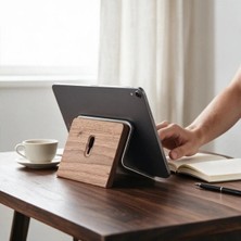 Clue Ahşap Tablet Standı Masaüstü Tablet Tutucu Keçe Detaylı iPad Pro Air Mini Uyumlu Stand-Ceviz