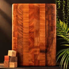 Carlo Pablo %100 Doğal El Yapımı End Grain Kesme Tahtası Premium Sapelli 45x30x4 cm, Antibakteriyel Çizilmez Yüzey, Su Geçirmez (Avrupa'da Üretilmiştir)