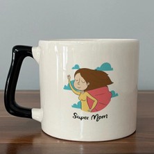 Mor Mürekkep Süper Mom Pelerin Baskılı Siyah Kulplu Prime Kupa - Anneye Hediye Bardak Fincan Mug